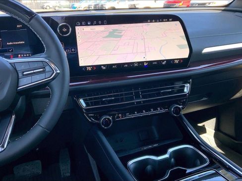 New 2026 Chevrolet Traverse Z71 w/ Enhanced Driving Package image 6