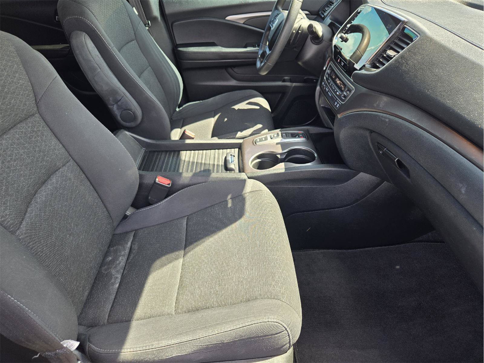 Used 2021 Honda Passport Sport image 12