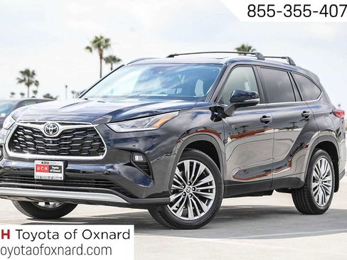 Used 2022 Toyota Highlander Platinum FWD image 1