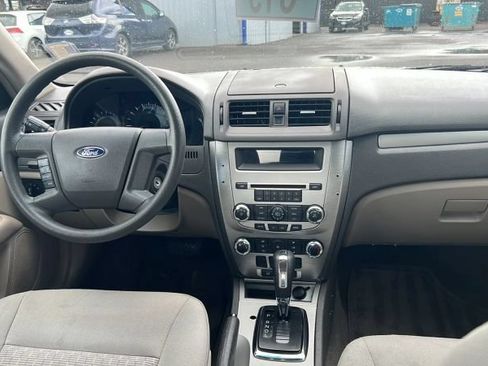 Used 2011 Ford Fusion S FWD image 7