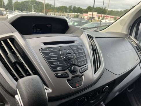 Used 2018 Ford Transit 150 XLT image 19