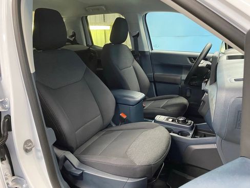 New 2025 Ford Maverick XL image 41