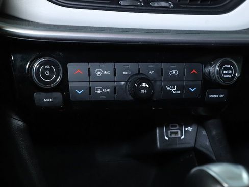 Used 2025 Jeep Compass Limited AWD/4WD image 26