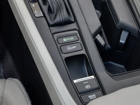 Used 2025 Honda Accord SE image 18