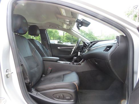 Used 2014 Chevrolet Impala LT w/ Premium Seating Package FWD image 13