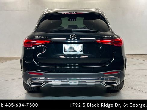 Certified 2026 Mercedes-Benz GLC 300 4MATIC image 4