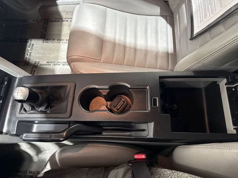 Used 2005 Ford Mustang GT Premium image 98