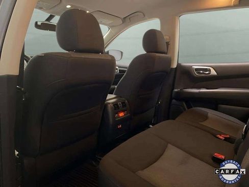 Used 2019 Nissan Pathfinder SV image 69