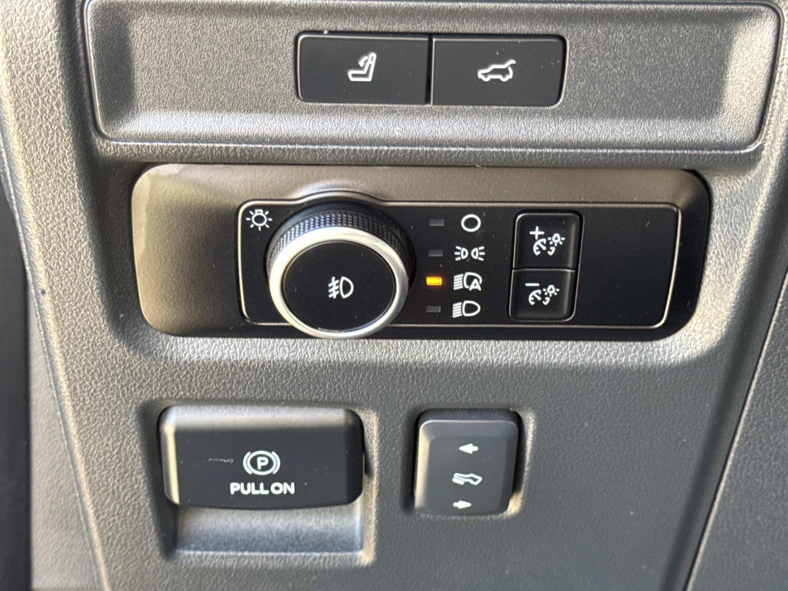 Used 2024 Ford Expedition Limited RWD image 24