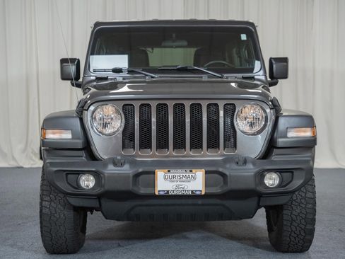 Used 2018 Jeep Wrangler Unlimited Sport S AWD/4WD image 2