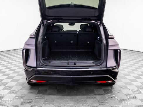 Certified 2025 Cadillac Lyriq Luxury w/ LPO, Floor Liner Package AWD/4WD image 38