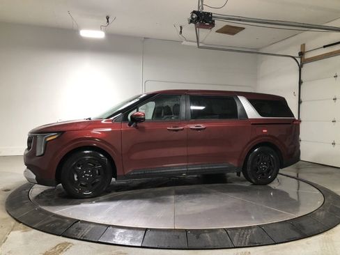 New 2026 Kia Carnival LXS image 4