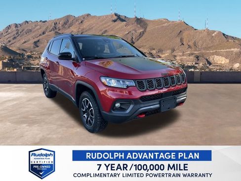 Used 2025 Jeep Compass Trailhawk image 8