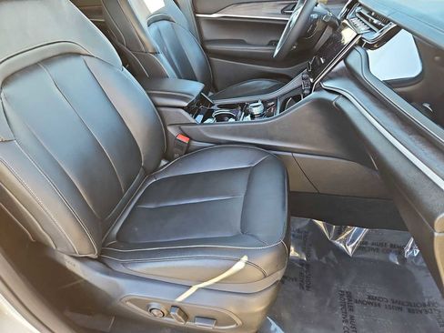 Used 2022 Jeep Grand Cherokee Limited 4xe image 23