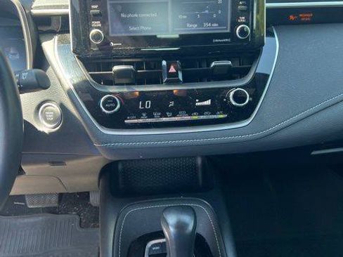 Certified 2022 Toyota Corolla SE FWD image 9