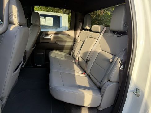 Used 2023 GMC Sierra 1500 SLT w/ SLT Premium Package image 32