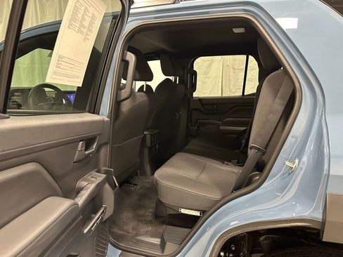 Used 2025 Toyota 4Runner SR5 image 42