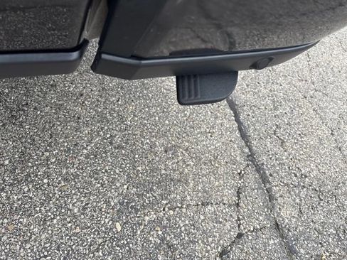 Used 2019 RAM 1500 Laramie AWD/4WD image 15