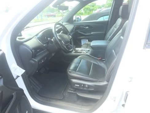Used 2023 Chevrolet Traverse RS AWD/4WD image 4