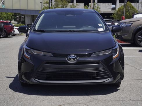 Used 2023 Toyota Corolla LE FWD image 6