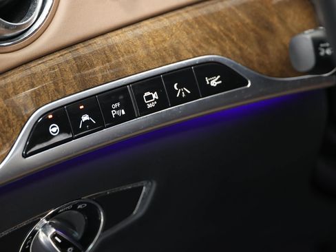 Used 2016 Mercedes-Benz Maybach S 600 image 23