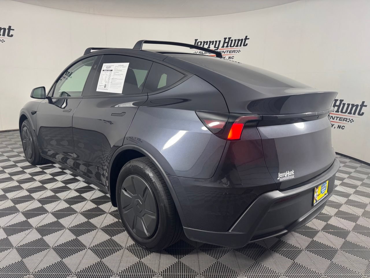 Used 2026 Tesla Model Y Long Range AWD/4WD image 8