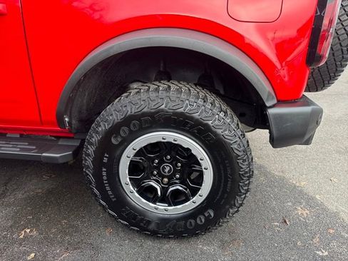 Certified 2022 Ford Bronco Outer Banks w/ Sasquatch Package image 40