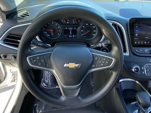 Used 2022 Chevrolet Malibu LT image 23