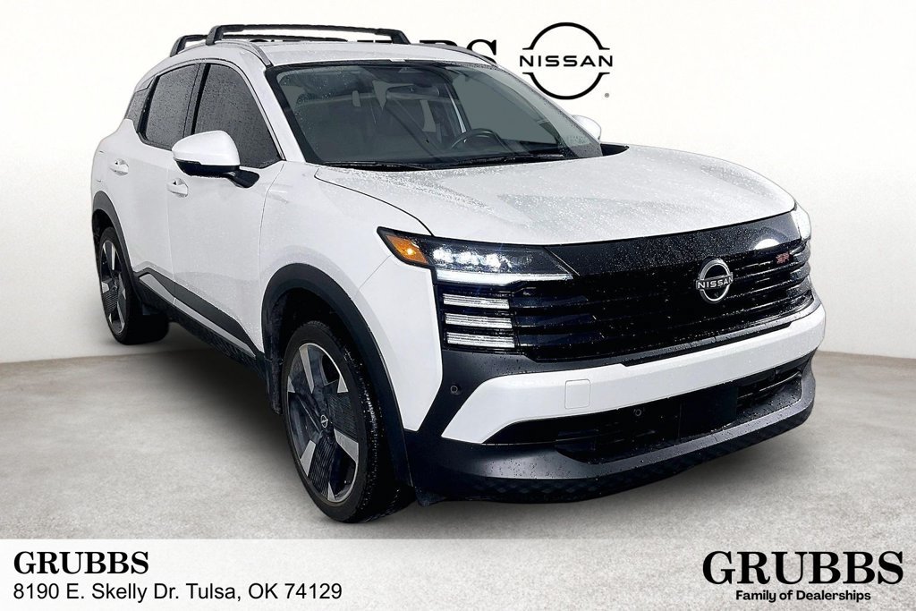 Used 2025 Nissan Kicks SR FWD image 1