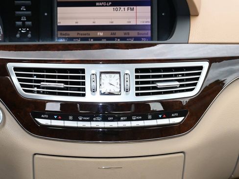 Used 2007 Mercedes-Benz S 550 image 17