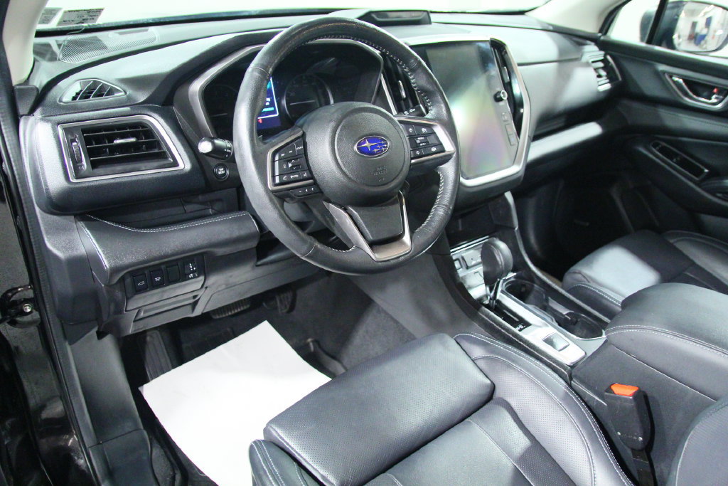 Used 2024 Subaru Ascent Limited w/ Technology Package AWD/4WD image 4
