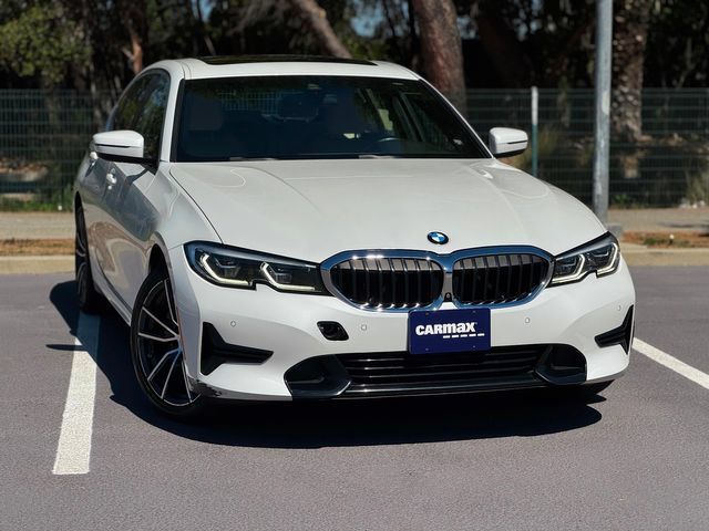 Used 2019 BMW 330i Sedan w/ Premium Package RWD image 3
