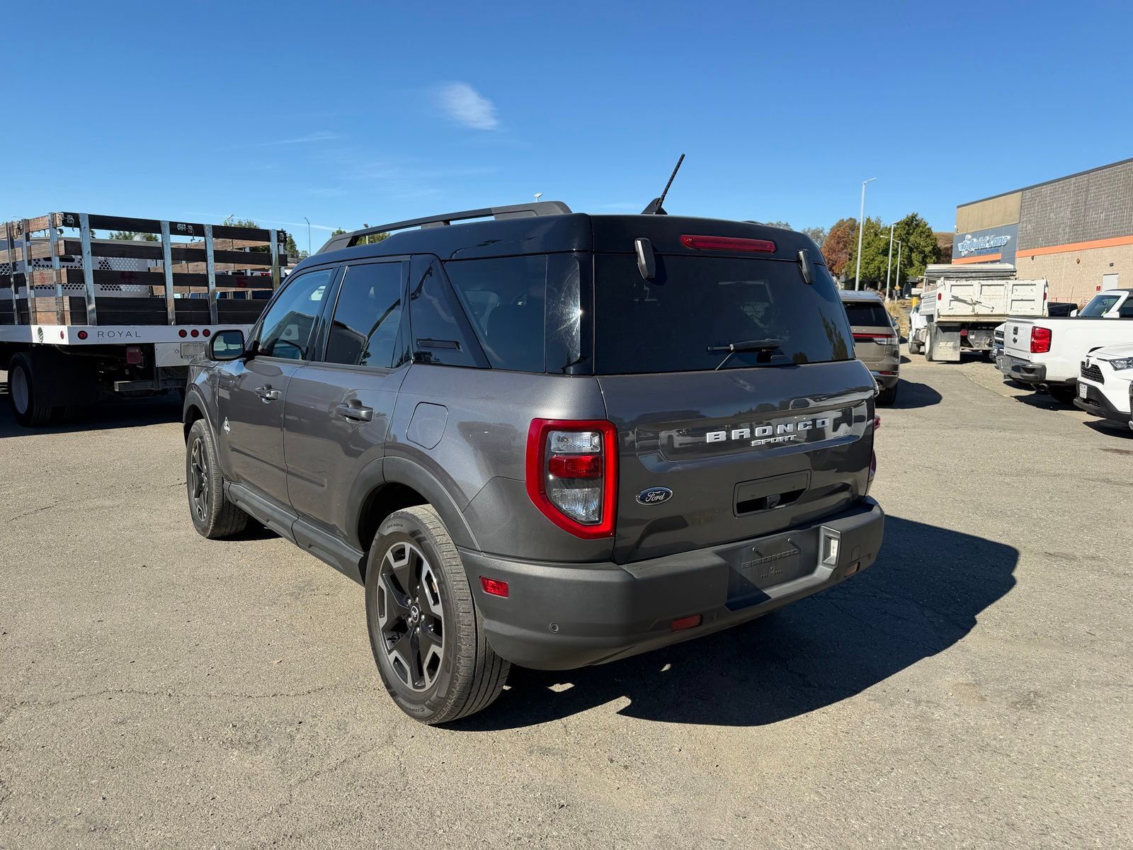 Used 2021 Ford Bronco Sport Outer Banks w/ Outer Banks Package (96D) AWD/4WD image 3