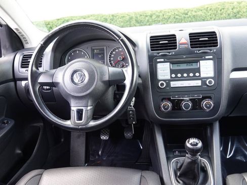 Used 2010 Volkswagen Jetta Limited Edition FWD image 88