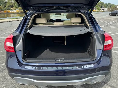 Used 2018 Mercedes-Benz GLA 250 4MATIC image 27