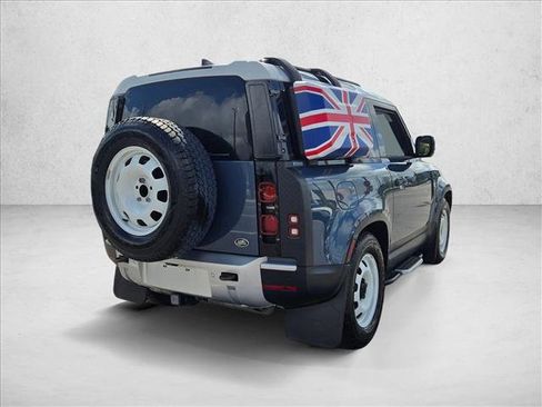 Used 2022 Land Rover Defender 90 S image 5