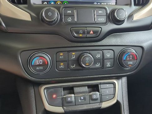 Certified 2022 GMC Terrain Denali w/ Denali Premium Package image 9