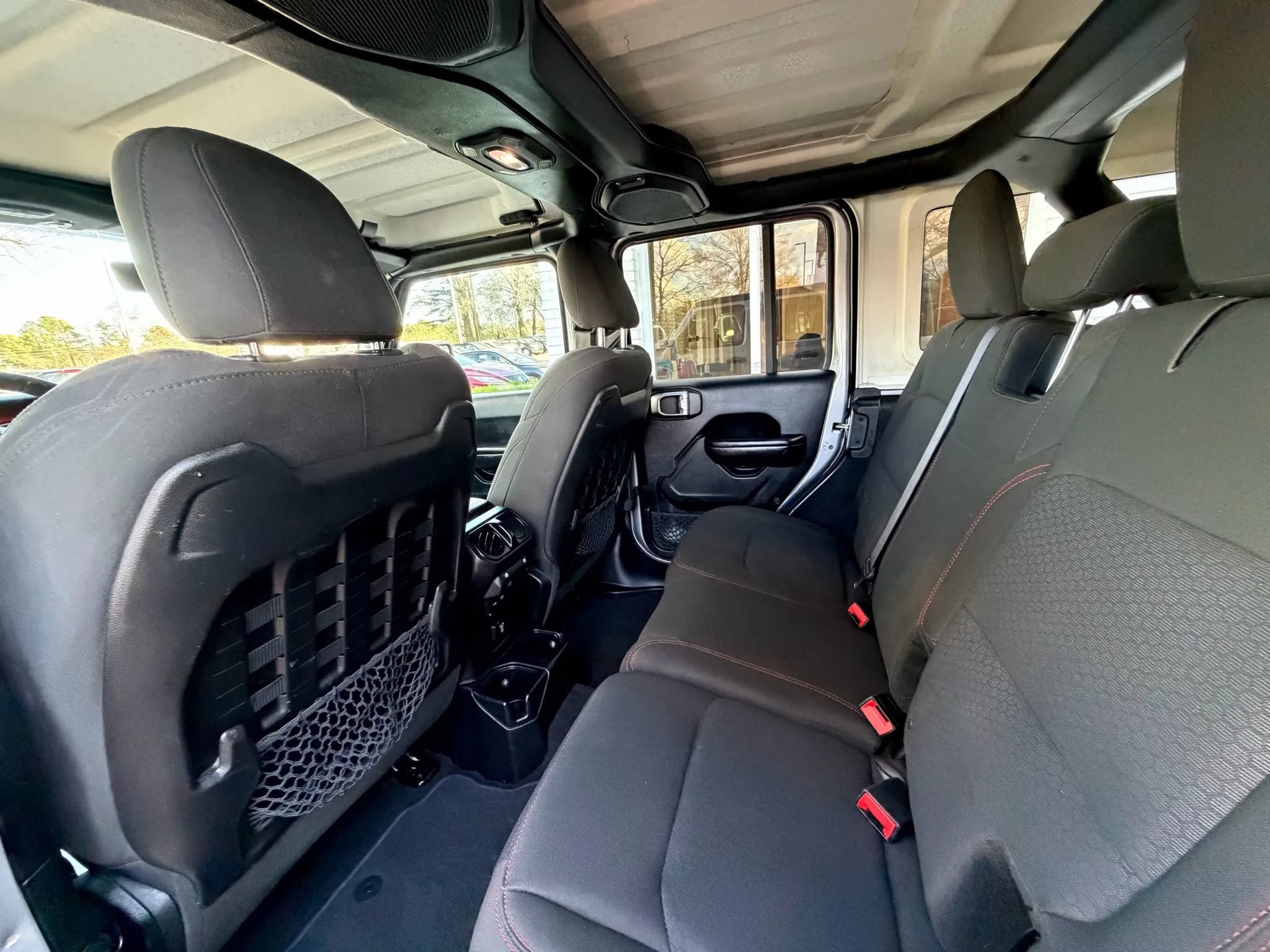 Used 2018 Jeep Wrangler Unlimited Rubicon AWD/4WD image 18