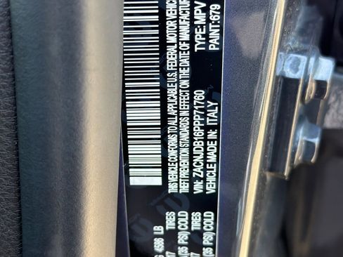 Used 2023 Jeep Renegade Latitude AWD/4WD image 26