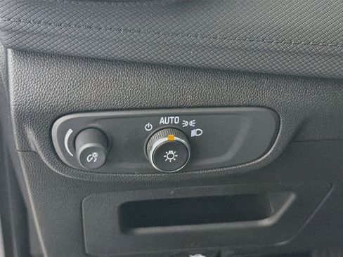 Used 2025 Chevrolet TrailBlazer LT FWD image 16