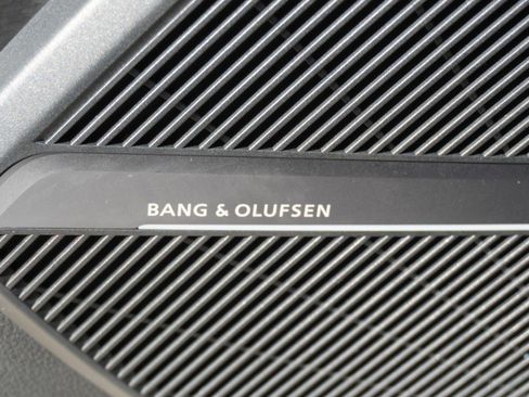 Used 2018 Audi SQ5 Prestige w/ Prestige Package image 25