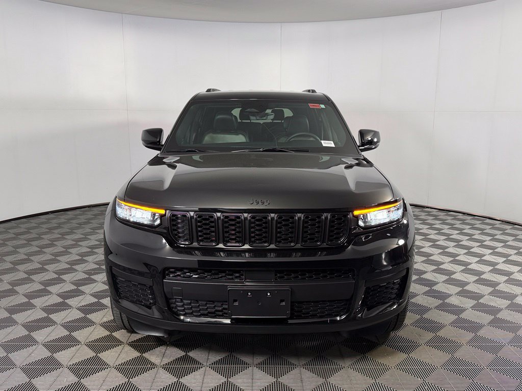 Certified 2025 Jeep Grand Cherokee L Laredo RWD image 10