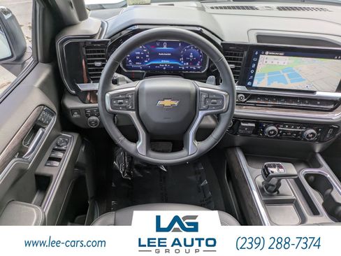 Used 2025 Chevrolet Silverado 1500 LTZ AWD/4WD image 13