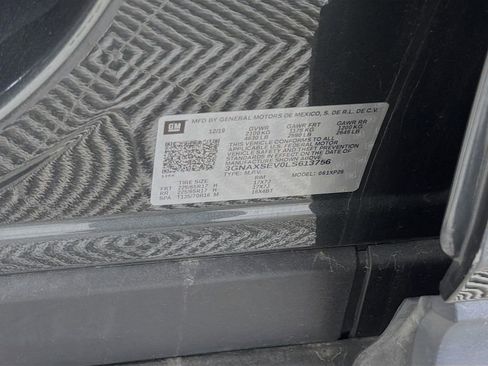 Used 2020 Chevrolet Equinox LS w/ LS Convenience Package image 32