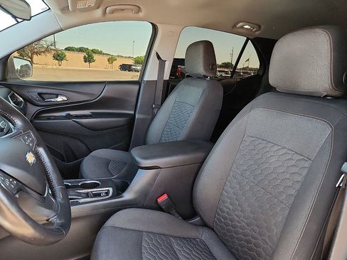 Used 2020 Chevrolet Equinox LT FWD image 7