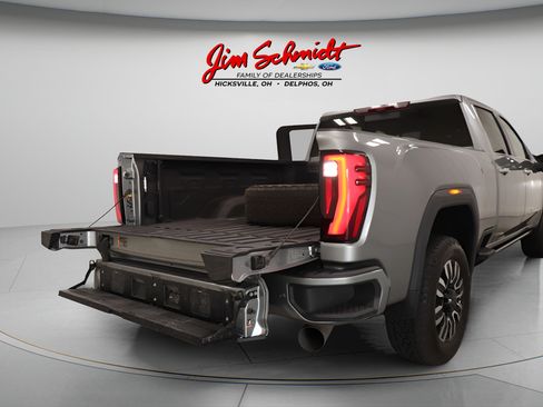 Used 2025 GMC Sierra 2500 Denali Ultimate w/ Snow Plow Prep/Camper Package AWD/4WD image 35