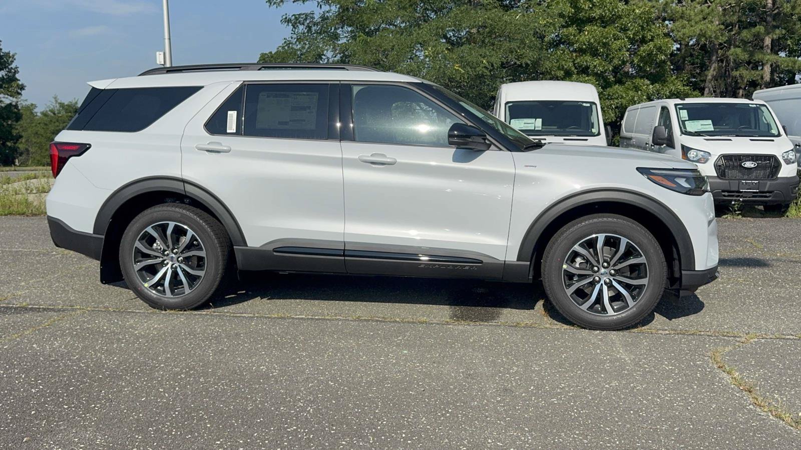 New 2026 Ford Explorer ST-Line AWD/4WD image 4