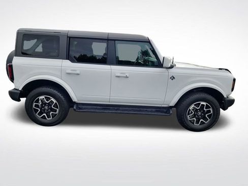 Used 2025 Ford Bronco Outer Banks AWD/4WD image 6