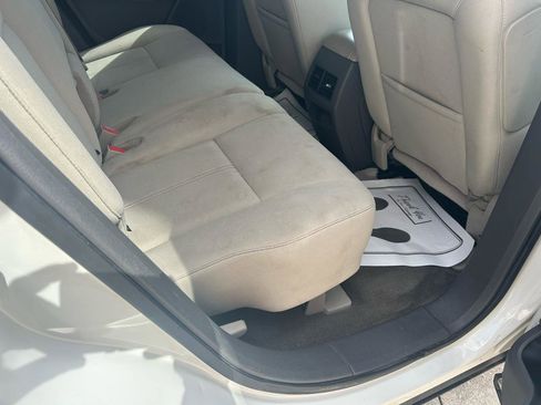 Used 2012 Ford Edge SE FWD image 11