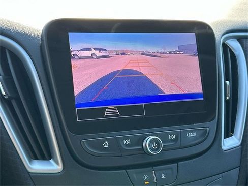 Used 2023 Chevrolet Malibu LT image 32